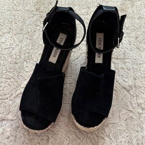 Steve Madden Black Espadrille Wedges 8